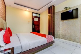 Hotel Priya Palace by OYO Rooms