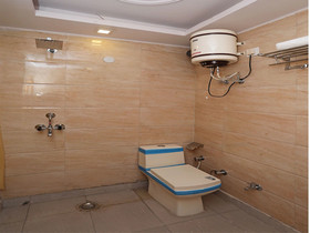 Hotel Qlark by OYO Rooms