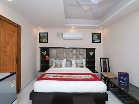 Hotel Qlark by OYO Rooms