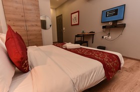 Super Townhouse Rohini Sector 23