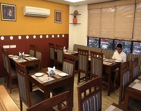 Hotel R Inn Delhi