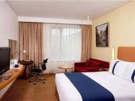 Hotel R Inn Delhi