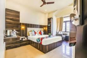 Hotel R Inn Delhi