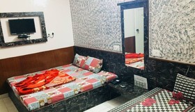 Hotel Roadway Inn Delhi by Goroomgo