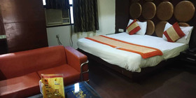 Hotel Saya Deluxe New Delhi Railway Station by ADB Rooms