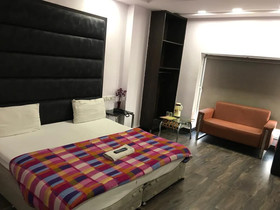 Hotel Saya Deluxe New Delhi Railway Station by ADB Rooms