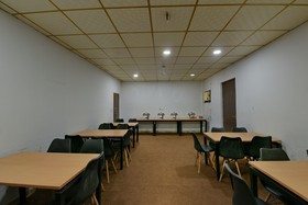 Super Townhouse Hotel Silver Saffron