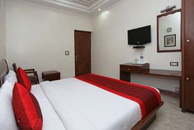 Hotel Sun City by OYO