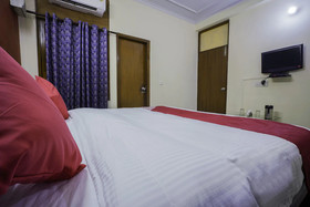 Hotel Sunrise Blue by OYO Rooms