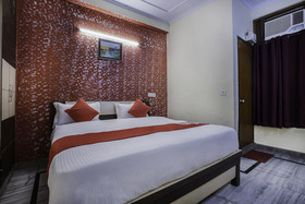 Hotel Sunrise Blue by OYO Rooms