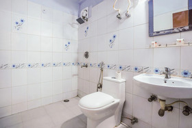 Hotel Sunrise Blue by OYO Rooms