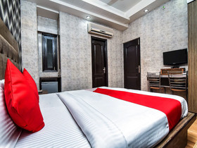 Hotel Sunrize By OYO Rooms