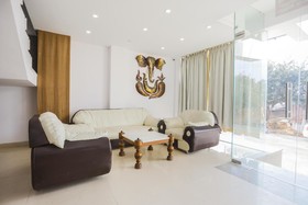Hotel Taj Home Stay by OYO Rooms