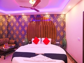Capital O 47820 Luxury Stay