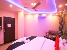 Capital O 47820 Luxury Stay