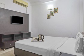 Hotel Vm Residency by OYO