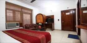 Hotel Yuvraj Deluxe