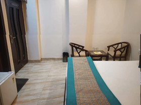 Hotel Indo Continental by ADB Rooms