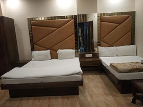 Hotel Indo Continental by ADB Rooms