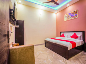Janak Residency By OYO Rooms