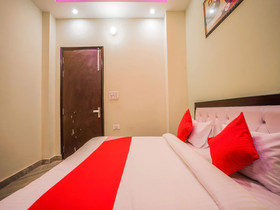 Janak Residency By OYO Rooms
