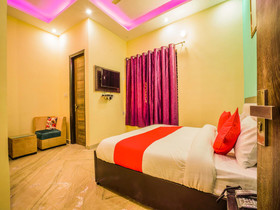 Janak Residency By OYO Rooms