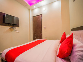 Janak Residency By OYO Rooms