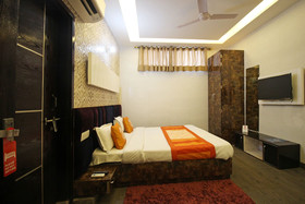 JK Hotel By OYO Rooms