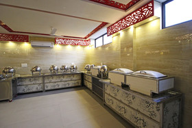 JK Hotel By OYO Rooms