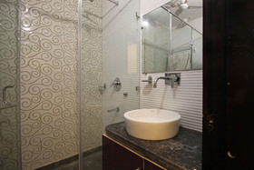 JK Hotel By OYO Rooms