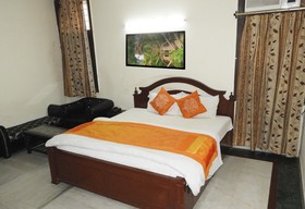Jkm Palace by Oyo Rooms