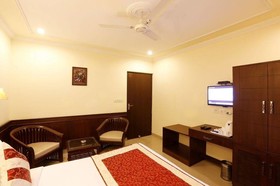 La Sapphire Hotel