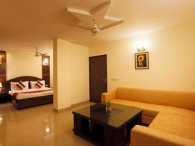 La Sapphire Hotel