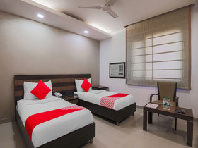 Hotel Le Grand By FabHotels