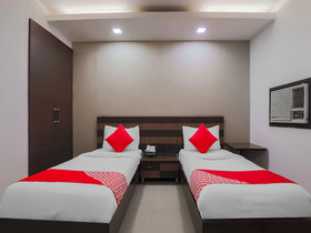 Hotel Le Grand By FabHotels