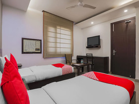 Hotel Le Grand By FabHotels