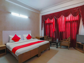 Hotel Le Grand By FabHotels