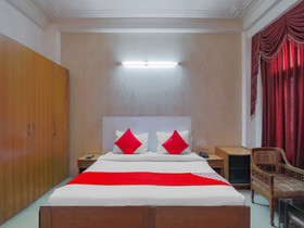 Hotel Le Grand By FabHotels