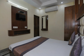 Lord Krishna Hotel Dx. Inn by OYO Rooms