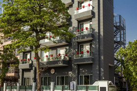 Majestic Inn by OYO