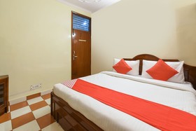 Maya Palace By OYO Rooms