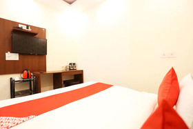 Mona Regency Hotel And Banquets by OYO Rooms