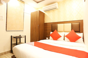 Mona Regency Hotel And Banquets by OYO Rooms