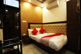 Mona Regency Hotel And Banquets by OYO Rooms