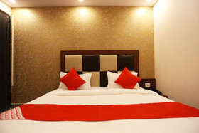 Mona Regency Hotel And Banquets by OYO Rooms
