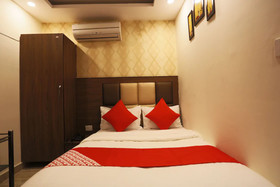 Mona Regency Hotel And Banquets by OYO Rooms