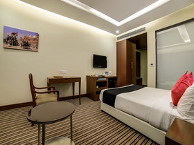 New Haven Hotel Greater Kailash by OYO