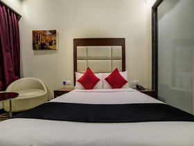 New Haven Hotel Greater Kailash by OYO