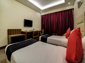New Haven Hotel Greater Kailash by OYO