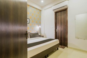 NS Grand by OYO Rooms